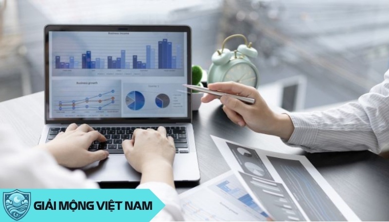 Giấc mơ này chứa đựng những cơ hội tài chính bất ngờ đang chờ được khám phá bởi những ai đủ can đảm đào sâu vào nội tâm.